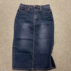 DG2 by Diane Gilman Dark Blue Denim long Skirt‎